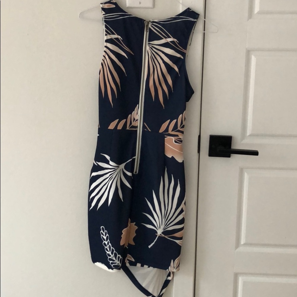 Dress - Picture 2 of 3